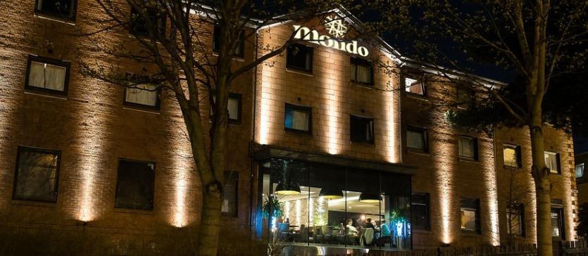 Mondo Hotel Коутбридж Екстериор снимка