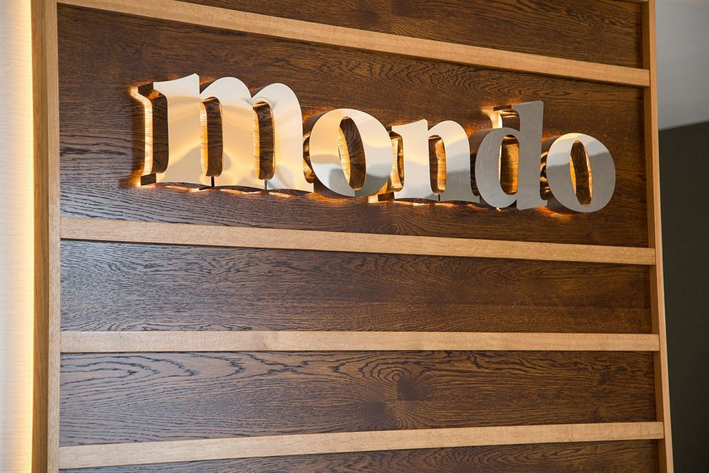 Mondo Hotel Коутбридж Екстериор снимка